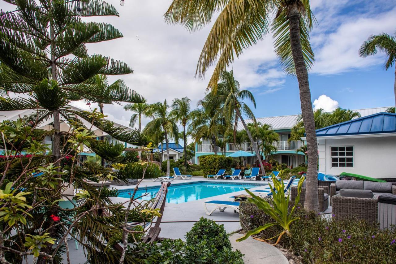 Island Club Turks & Grace Bay Place Aparthotel Exterior photo